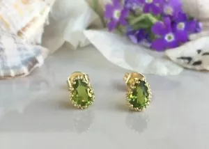 1.50Ct Pear Lab-Created Peridot Solitaire Stud Earring 925 Sterling Silver - Picture 1 of 4