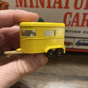 Vintage Matchbox No 43 Pony Trailer & 2 Horses - Made In England By Lesney - Picture 1 of 10