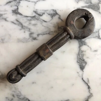 Antigo/antigo instrumento NEPALÊS GHURRA Nepal BUTTER CHURN esculpido em madeira maciça sem reserva - Imagem 1 de 4