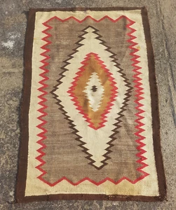 Alfombra de lana navajo nativa americana deslumbrante de ojos antigua de finales del siglo XX 125x85 cm - Imagen 1 de 22