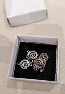 Sterling Silver Swirl Bracelet - Picture 1 of 3
