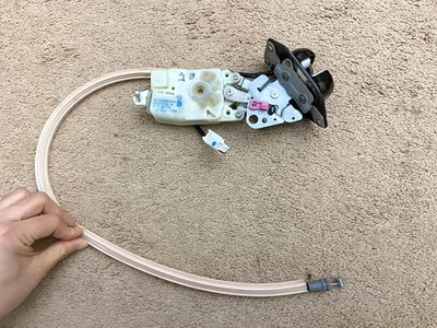 2005-2015 Nissan Xterra Trunk Tail Gate Liftgate Lock Latch Actuator OEM - Image 1 of 4