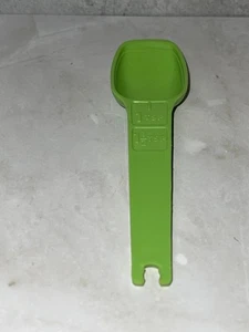 Tupperware Measuring Spoon - Green 1 TSP and 1 1/2 TSP - Picture 1 of 1