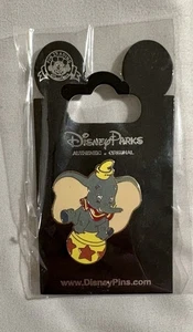 Disney Parks Disneyland Trading Pin Dumbo auf Zirkusball Neu auf Karte - Bild 1 von 4