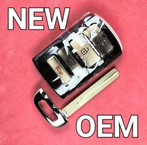 New OEM 2015 - 2017 Kia Cadenza K900 Smart Key 4B Trunk SY5KHFNA433(95440-3R601) - Picture 1 of 3