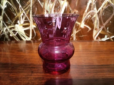BACCARAT France -  edle kleine Vase Rubinrot - 9,5cm - Bild 1 von 3