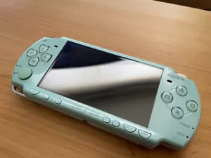 Sony PSP 2000 verde come nuova colore raro usato - Foto 1 di 4
