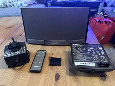 Bose Sounddock Portable Digital System Speaker + Bluetooth Remote Battery FREEpp - Image 1 of 4
