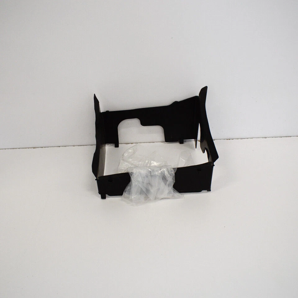 NOVO DUTO DE AR INTERCOOLER DIREITO AUDI A3 8V 8V0117340 FABRICANTE DE EQUIPAMENTO ORIGINAL - Imagem 1 de 1