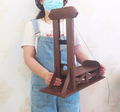 Accesorios de escena modelo guillotina de madera 1/6 aptos para figura de acción de 12"" juguete soldado Foto 1 de 4