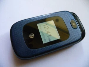 ZTE Z222 Flip Phone 3G LOCKED TO AT&T GoPhone - Picture 1 of 4