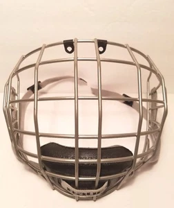 NIKE Bauer Wire Hockey Face Mask Cage Shield Chin Cup/Strap For Small Helmet  - Picture 1 of 4