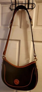 Vintage Dooney And Bourke All Weather Leather Crescent Purse - Picture 1 of 15