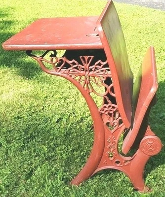 Frete grátis EUA mesa escolar infantil americana antiga ferro fundido base de rolagem - Imagem 1 de 4