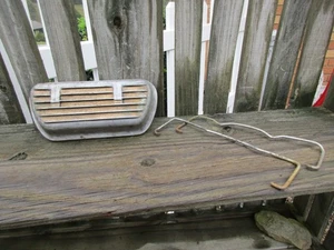 1 VINTAGE VW ALUMINUM FINNED VALVE COVER/VOLKSWAGON/2 CLAMPS/BAIL - Picture 1 of 5