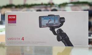 Zhiyun Smooth 4 3-Axis Handheld Gimbal Stabilizer for Smartphone iPhone Samsung - Zdjęcie 1 z 3