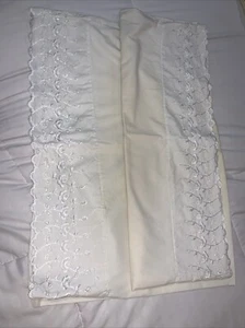 Funda de almohada estándar blanca vintage par de resortes con ojales con volantes. Juego Fundas de Almohada - Imagen 1 de 4