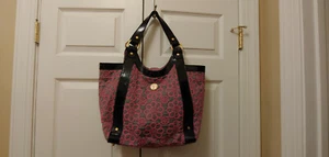 Women Lilly Pulitzer Pink Embroidered Black Patent Floral Shoulder Tote Bag - Picture 1 of 9