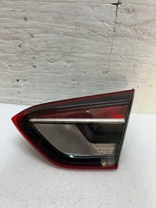STOP FANALE FANALINO POSTERIORE PORTELLONE INT DX OPEL CROSSLAND 2018 - Imagen 1 de 4