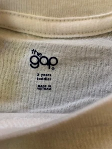 NWT Baby GAP Boys Logo Remix 100% Cotton Crew Neck T-Shirt, Off-White, 2T or 3T - Picture 1 of 8
