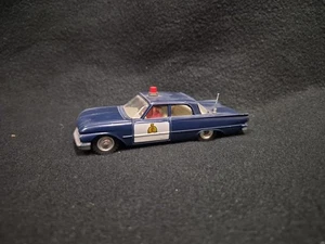 Dinky Toys UK  Ford Fairlane Royal Canadian Mounted Police RCMP Scala 1/43  - Picture 1 of 6