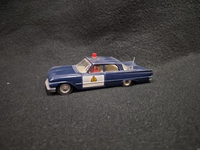Dinky Toys UK  Ford Fairlane Royal Canadian Mounted Police RCMP Scala 1/43  - Immagine 1 di 4
