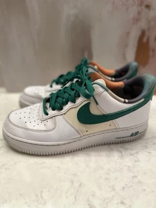 Nike Air Force 1 Low '07 LV8 White Malachite Black & Green Swoosh Men’s Sz 8.5 - Picture 1 of 12