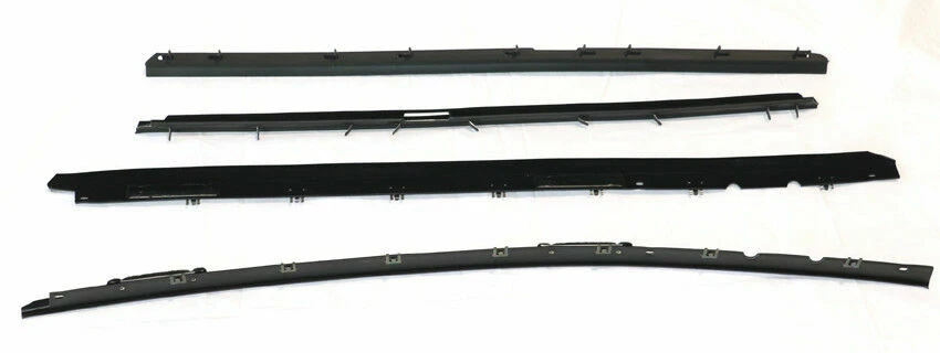 NUEVO 1990-1995 Chevrolet Corvette Ventana Fieltro Beltline Juego de bandas meteorológicas - 4 piezas Foto 1 de 1