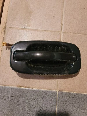 02 雪佛兰 Avalanche 郊区后右外门把手 — 第 1/4 张图片