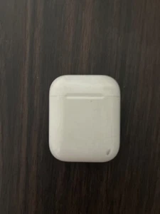 Apple AirPods 2nd Generation with Charging Case - White - Zdjęcie 1 z 4