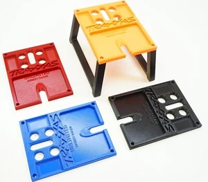 Soporte de trabajo de exhibición para camión de radiocontrol Traxxas UDR Unilimted Desert Racer (multicolor) - Imagen 1 de 34