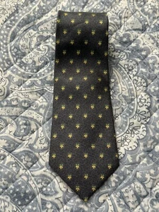 Salvatore FERRAGAMO ITALY Men's Yellow leaves Pattern Silk Neck Tie - Picture 1 of 7