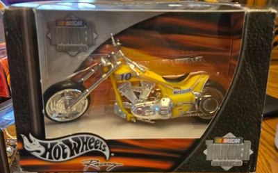 Nueva moto Mattel Hot Wheels Racing NASCAR Thunder Nesquik 2002 #55719 Foto 1 de 4