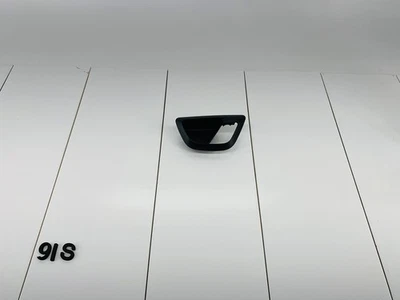 07-14 VOLVO XC90 REAR RIGHT PASSENGER SIDE INTERIOR DOOR HANDLE BEZEL TRIM OEM - Image 1 of 4