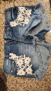 Mossimo Women's Jean Shorts - Picture 1 of 2