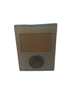 Walt Disney World 9x7 Picture Frame with metal medallion pewter for 4 x 6 Photo - Picture 1 of 7