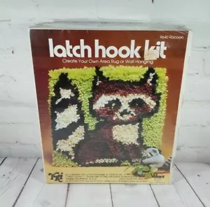 YKI Valiant Crafts Riegel Haken Kit versiegelte Box 12" x 12" Waschbär 9640 selten Vintage - Bild 1 von 12