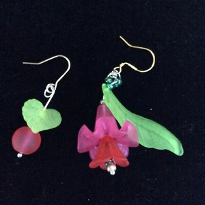  Red Floral Earrings in Rosegold Heart Gift Box - Picture 1 of 3