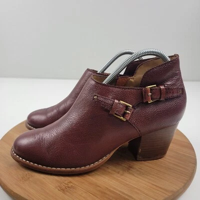 Botas Anthropologie Schuler & Sons de cuero sangre de buey con hebilla al tobillo para mujer talla 9 M Foto 1 de 4