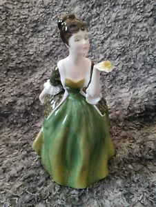 Vestido verde Royal Doulton Fleur 1967 HN2368 hermoso vestido verde - Imagen 1 de 8