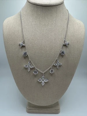 Collar Goregous Joan Boyce Tono Plata Flor Cuelga Dije Ajustable 20" Foto 1 de 4