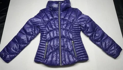 Chaqueta acolchada de invierno para mujer GUESS púrpura talla M bolsillos para adultos cremallera Foto 1 de 4