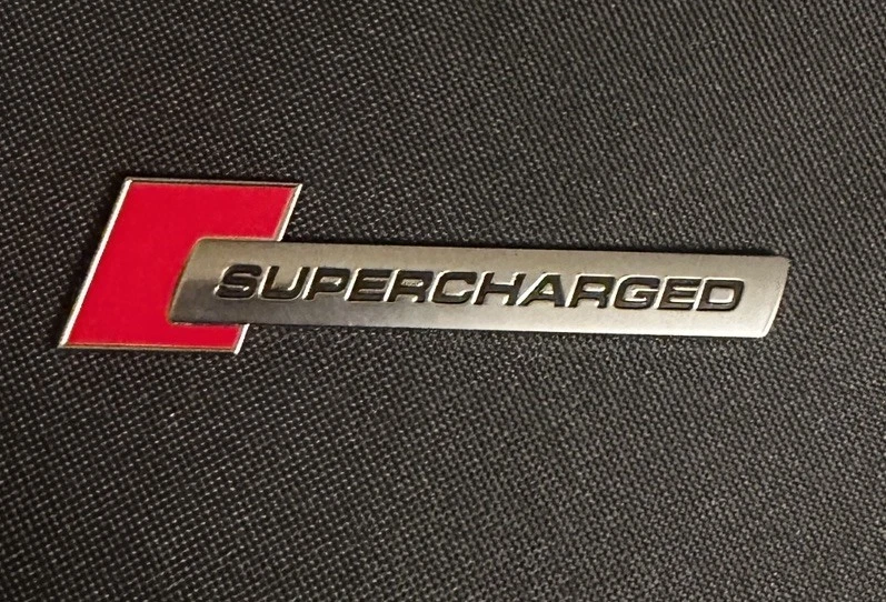 AUDI A6 C7 2012-2018 - emblema/insignia de guardabarros (supercargador) 4F0853601A  Foto 1 de 2