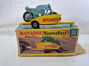 MATCHBOX SUPERFAST HONDA MOTORCYCLE AND TRAILER MB38 BLUE IN ORIGINAL BOX RARE - Picture 1 of 6