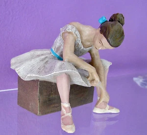 EDGAR DEGAS L'ATTESA The Waiting Ballerina Ballerina Statua Arte Scultura - Foto 1 di 6