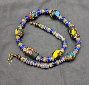 Vintage venezianisch inspirierte Millefirori und Chevron Perlen Halskette - Bild 1 von 24