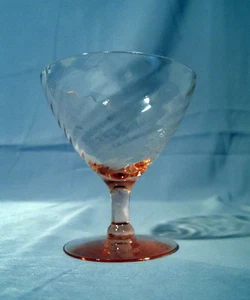 Vintage 5er Set rosa Schnaps Gläser mit Wirbel Design - Bild 1 von 6