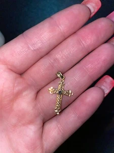 New 10kt Yellow gold cross pendant charm no chain - Picture 1 of 5