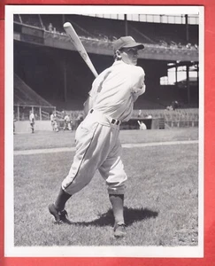 1943 NEW YORK GIANTS TYPE 1 7.2X 9 GLOSSY SID GORDON ROOKIE - Picture 1 of 2