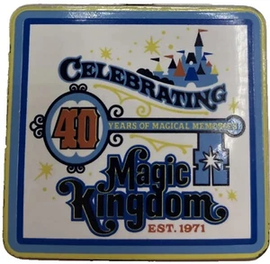 Magic Kingdom Schlüsselanhänger 40th Magical Memories Disney WDW Cast Member Exclusive - Bild 1 von 3